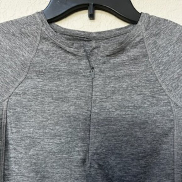 NWOT Athleta Pacifica Gym Training Yoga Activewear Top With Back Zip Pocket - Picture 7 of 8